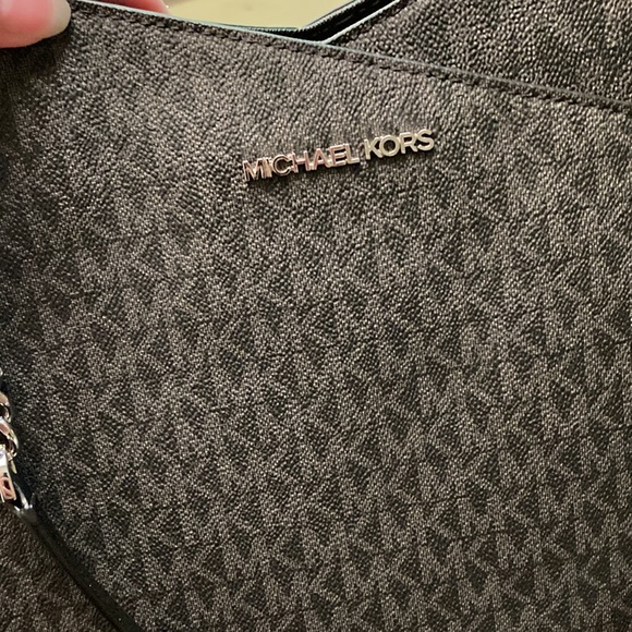 Michael Kors Large Logo Shoulder Bag - Picture 4 of 5